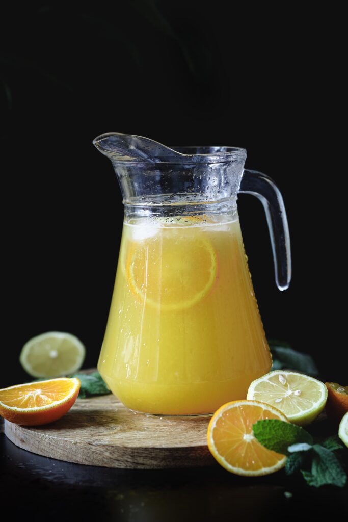 Lemoniada pomarańczowo cytrynowa pyszna i orzeźwiająca 
