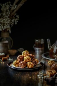 Szyszki z ryżu preparowanego i krówek przepis