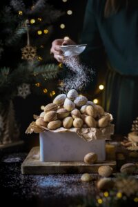 Domowe ciasteczka orzeszki z kremem czekoladowym i waniliowym